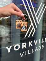 Load image into Gallery viewer, YORKVILLE VILLAGE PET PORTRAIT KEYCHAIN
